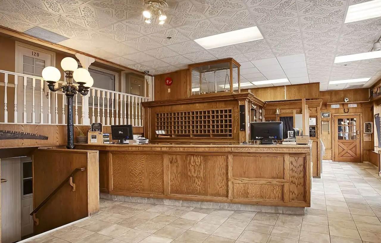 Best Western Gold Rush Inn Whitehorse Exterior photo